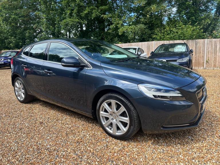 2017 Volvo V40 D3 [4 Cyl 150] Inscription 5dr HATCHBACK DIESEL Manual