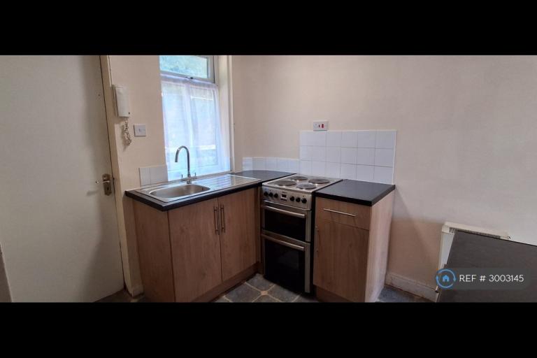 1 bedroom flat in Ratcliffe Gate, Mansfield, NG18 (1 bed) (#3003145)