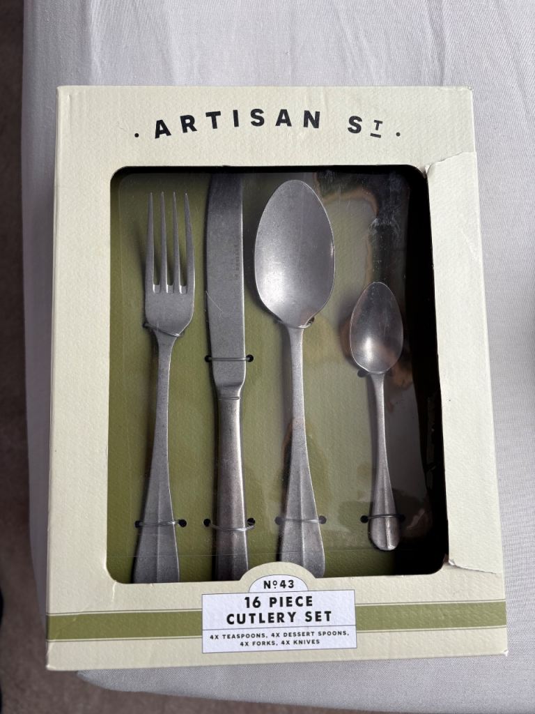 Artisan St. No. 43 16 Piece Cutlery Set - New