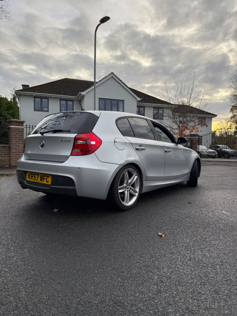 BMW, 1 SERIES, Hatchback, 2007, Semi-Auto, 1995 (cc), 5 doors