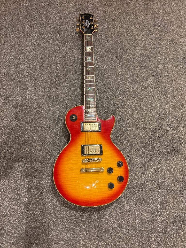 Westfield E4000 electric guitar and Amplifier with Smart Control FX 