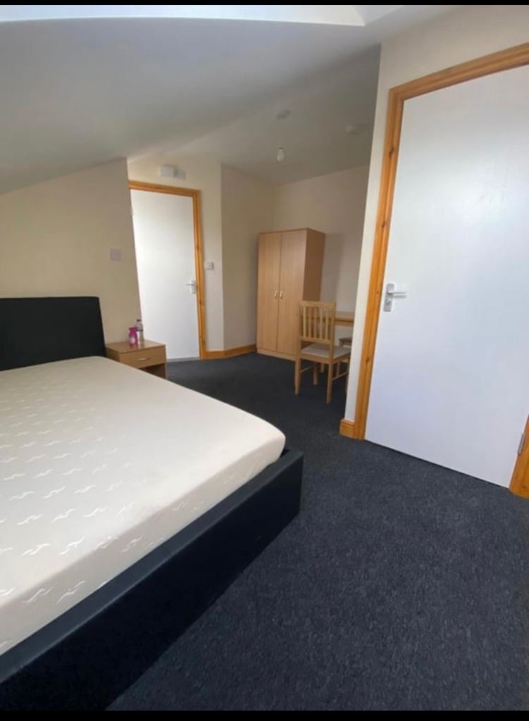 Studio flat to let all bills are included. 