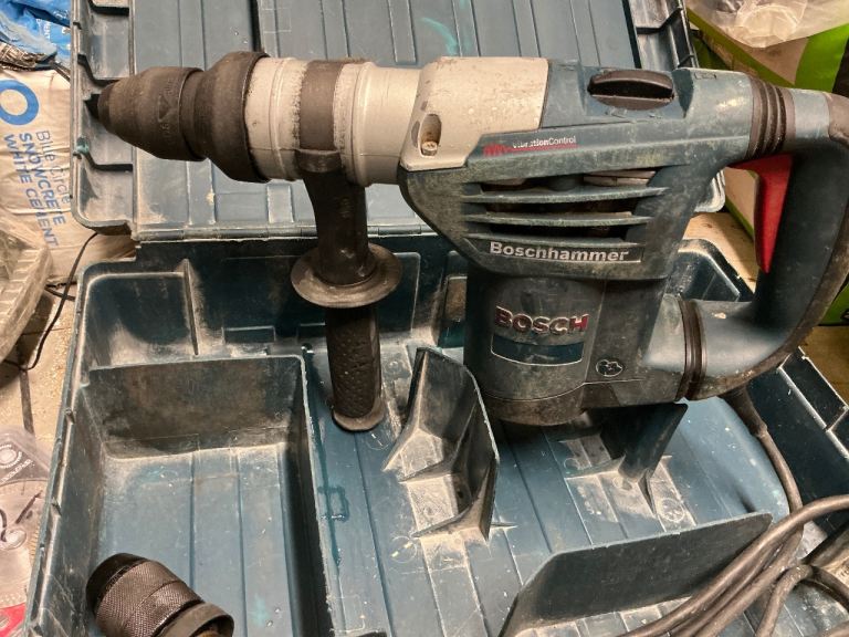 Bosch Hammer and Drill. 4 settings.