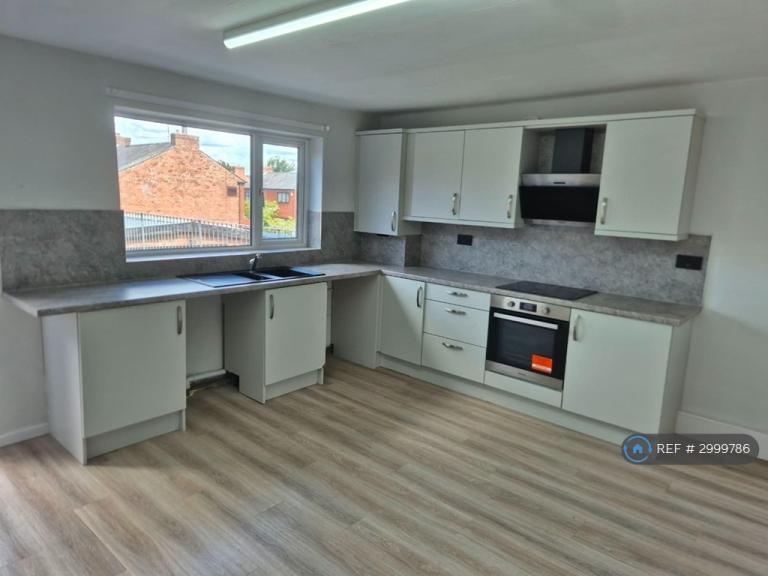 3 bedroom flat in Banks, Southport, PR9 (3 bed) (#2999786)