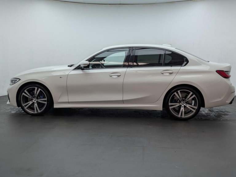 2021 BMW 3 Series 2.0 330i M Sport Saloon 4dr Petrol Auto Euro 6 (s/s) (258 ps) - ALLOY, PRIV SAL...
