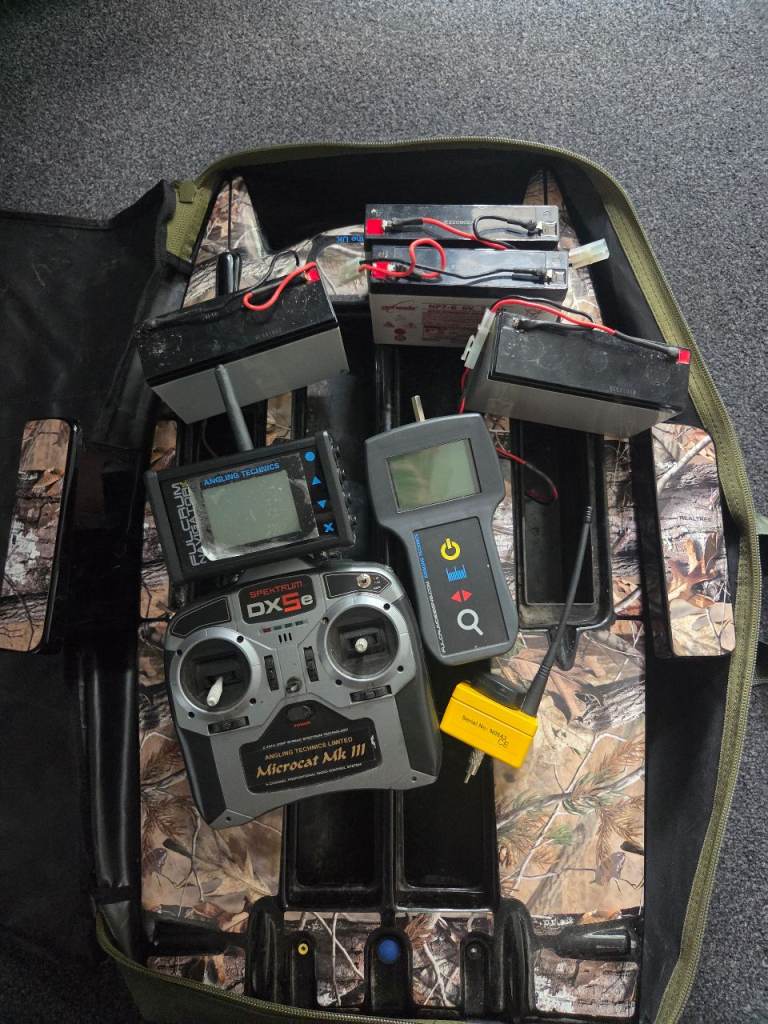 Custom microcat mk3 with fosh finder and sonar