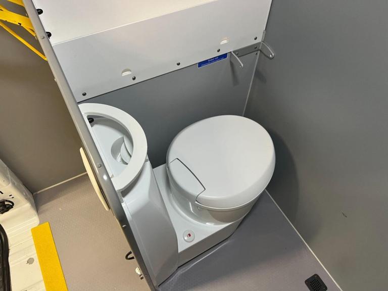 2022 Ford Transit 2.0 EcoBlue 130ps H2 Leader Double Cab Van PANEL VAN DIESEL Manual