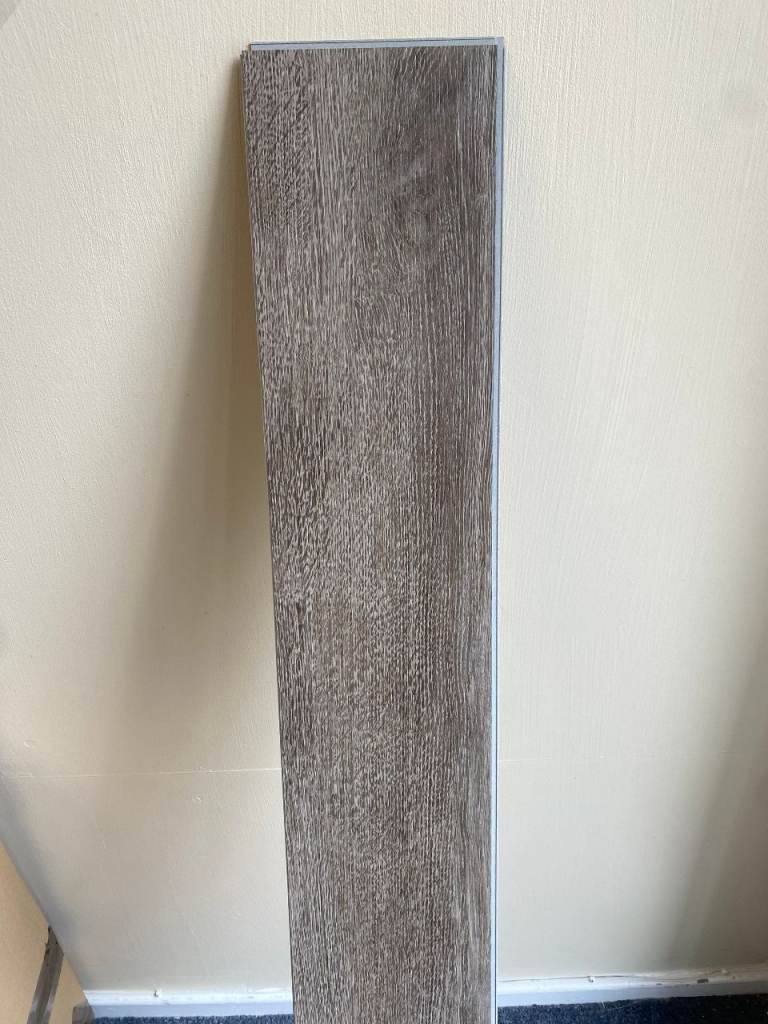 LUXURY VINYL TILE. LVT Flooring. CLICK (Like Laminate) 10 x 2.2m Packs. (Delivery Option)