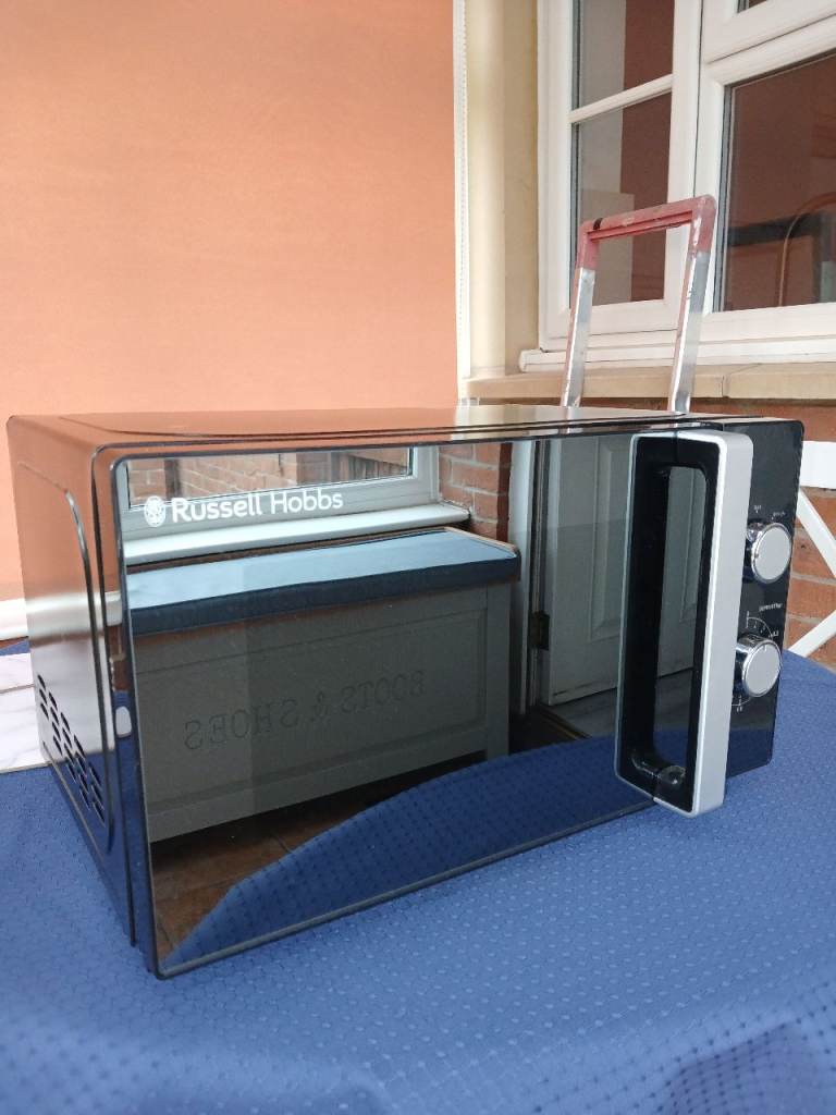 Russell Hobbs Microwave Oven – Black, Good Condition
