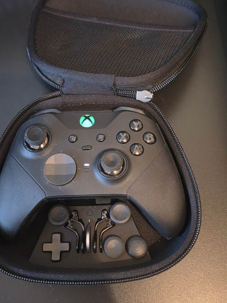 Xbox one series X, steelseries 9x headset and xbox elite series 2 controller