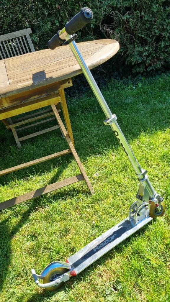 Razor Scooter with suspension