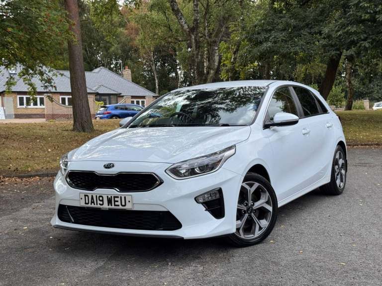2019 Kia Ceed 1.6 CRDi 3 Hatchback 5dr Diesel Manual Euro 6 (s/s) (114 bhp) HATCHBACK Diesel Manual