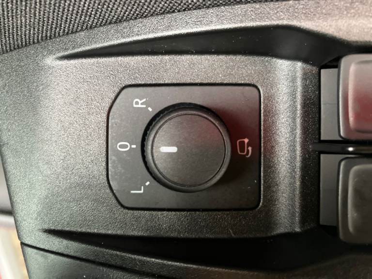 2025 SEAT Arona 1.0 TSI 115 FR Black Edition 5dr DSG Hatchback PETROL Automatic