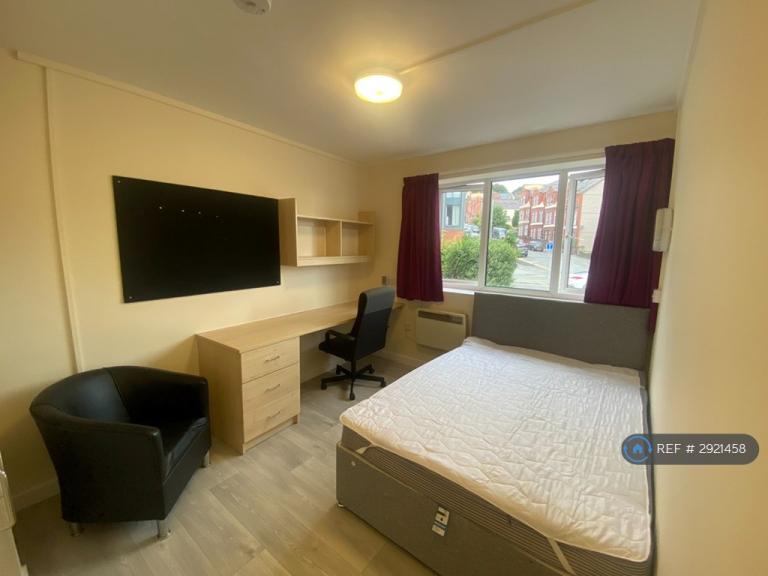Studio flat in Deiniol Road, Bangor, LL57 (#2921458)