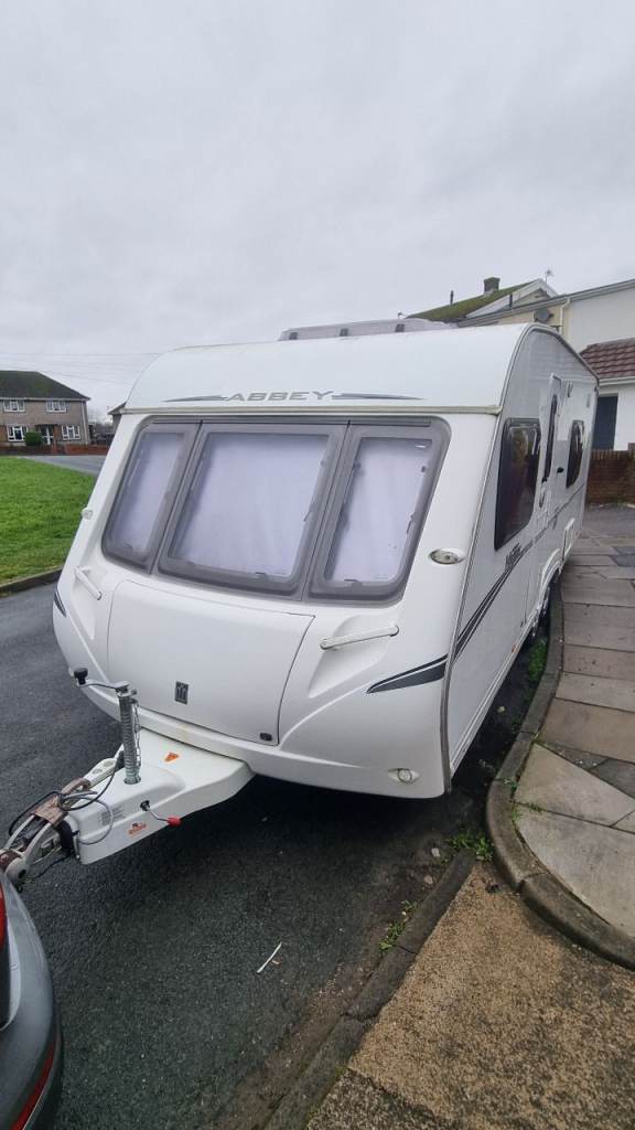 Abbey vogue Fixed bed caravan 