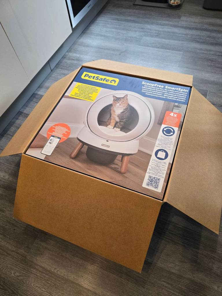 PetSafe ScoopFree SmartSpin Self-Cleaning Litter Box  Advanced Odour Control & Health Monitoring