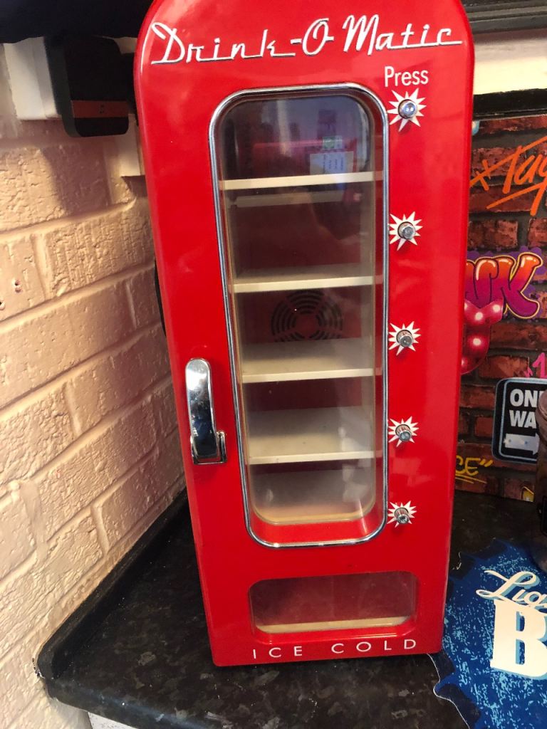 Drink-O-Matic Mini Fridge - Red, Good Condition