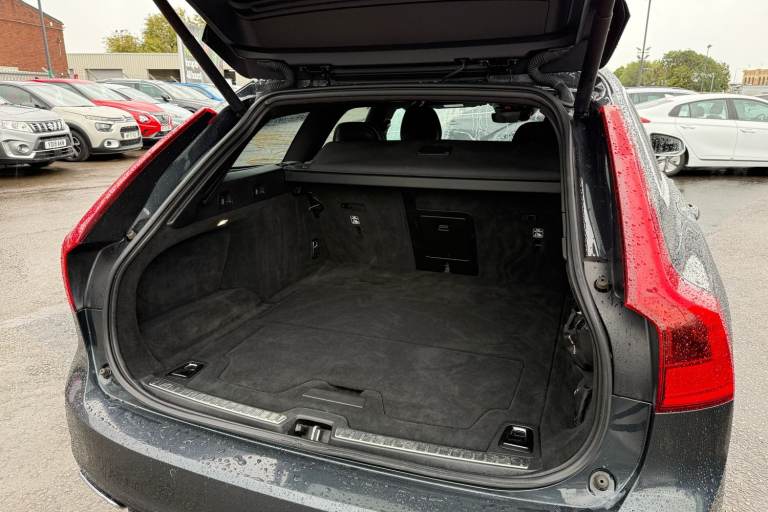2019 Volvo V90 2.0 T4 R DESIGN Pro 5dr Geartronic Estate PETROL Automatic