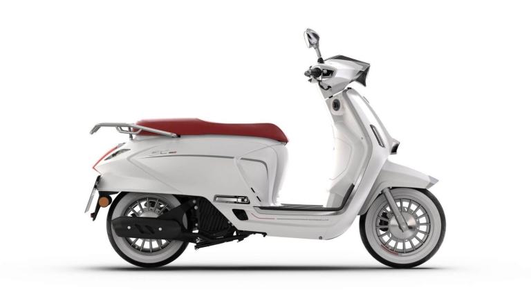 Morbidelli MBP SC125RE SC 125 Retro Scooter Learner Legal CBT A1 Commuter Saf...