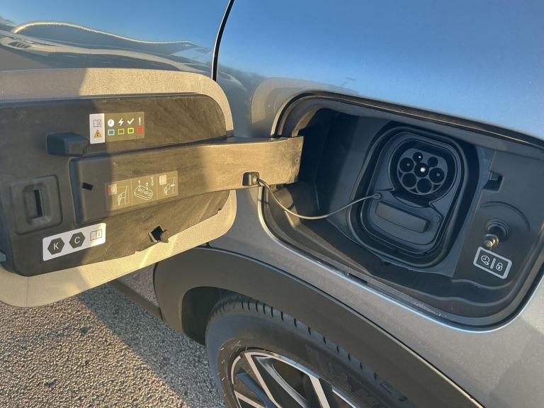 2025 Citroen e-C4 50kWh MAX Hatchback 5dr Electric Auto (7.4kW Charger) (136 ps) HATCHBACK Electr...