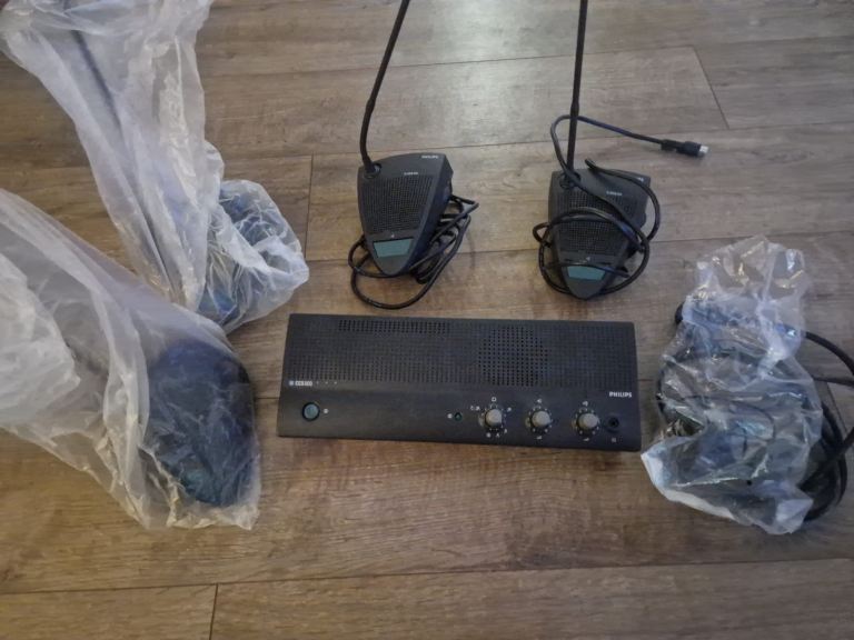Philips CCS 800 Conference System with 4x Microphones