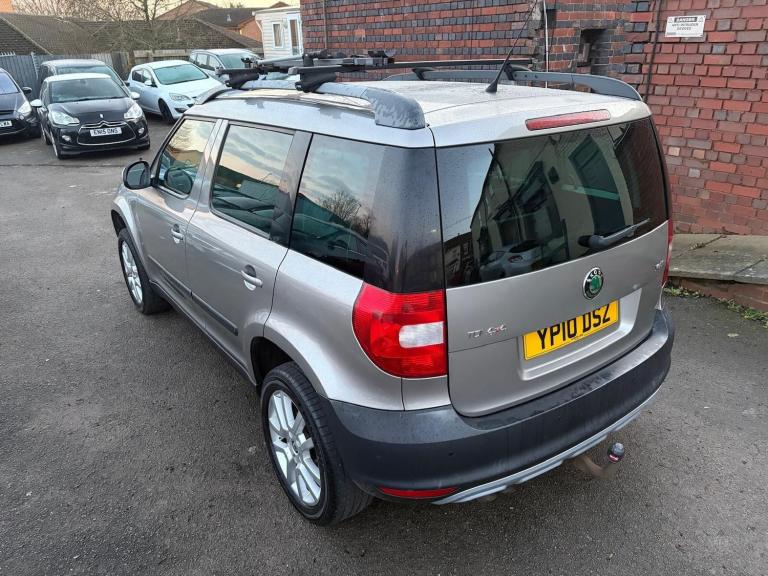 2010 Skoda Yeti 2.0 TDI CR Elegance 4x4 5dr HATCHBACK DIESEL Manual