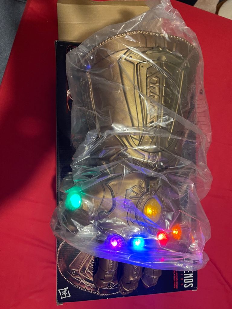 Thanos infinity gauntlet 