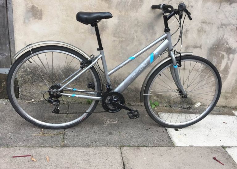  a ladies hybrid bike by Excelle Apollo