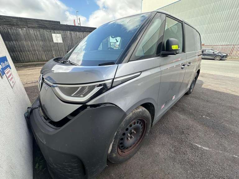 2023 VOLKSWAGEN ID. BUZZ 150KW COMMERCE PLUS 77KWH AUTO BREAKING FOR PARTS