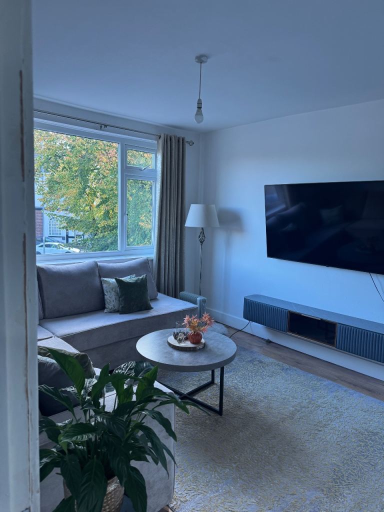 2-bedroom flat for rent in Urmston Trafford centre location 