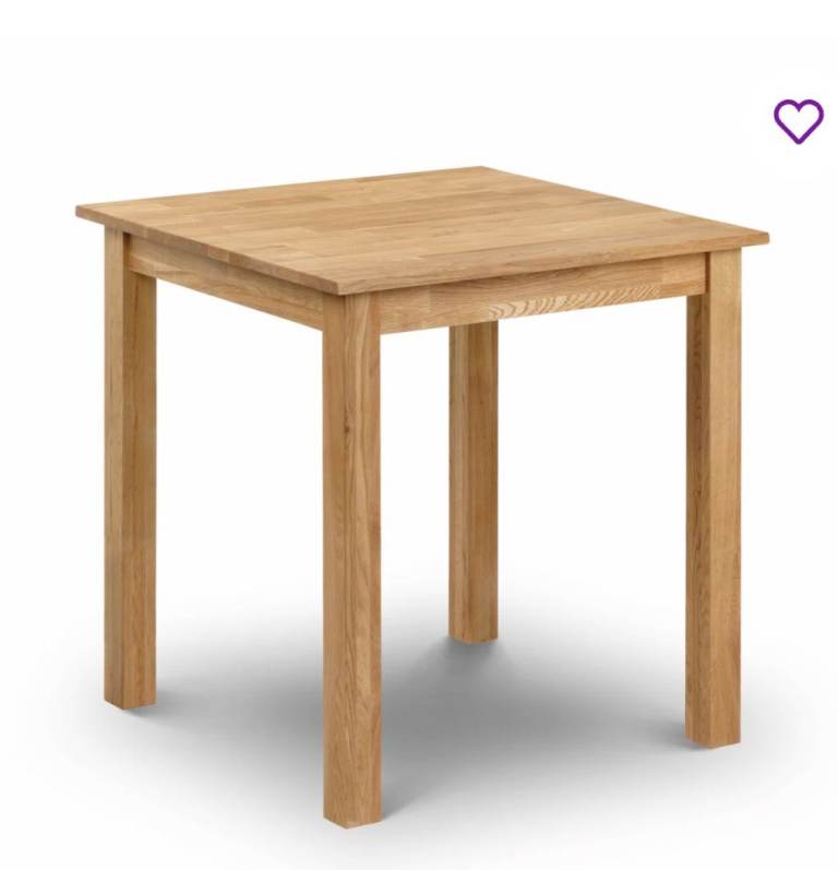 Unused extendable oak table and 6 chairs