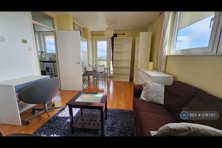 1 bedroom flat in Herbert Morrison Hse., Fulham, London, SW6 (1 bed) (#2787317)