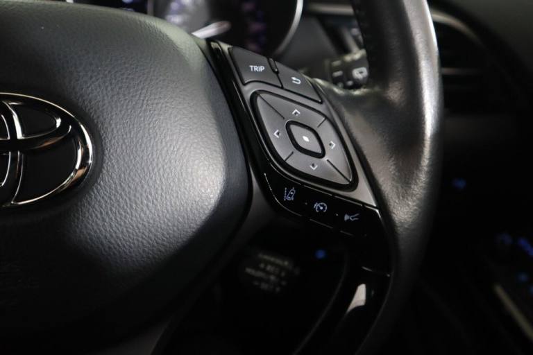 2022 Toyota C-HR 1.8 VVT-h Design CVT Euro 6 (s/s) 5dr HATCHBACK PETROL/ELECTRIC Automatic