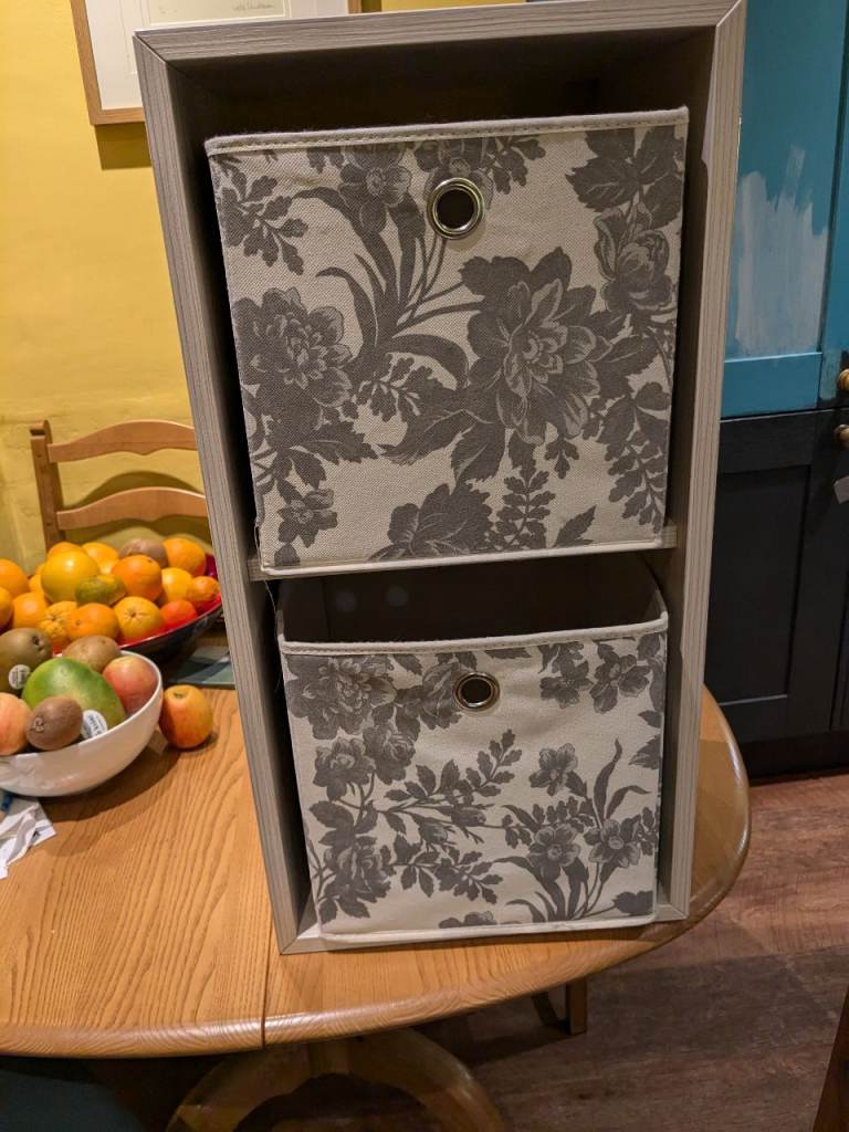 Cube storage cabinet - 2 cubes. Ikea £3