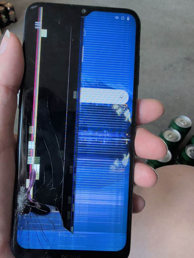 Broken Screen Mobile Phone - Spares or Repair