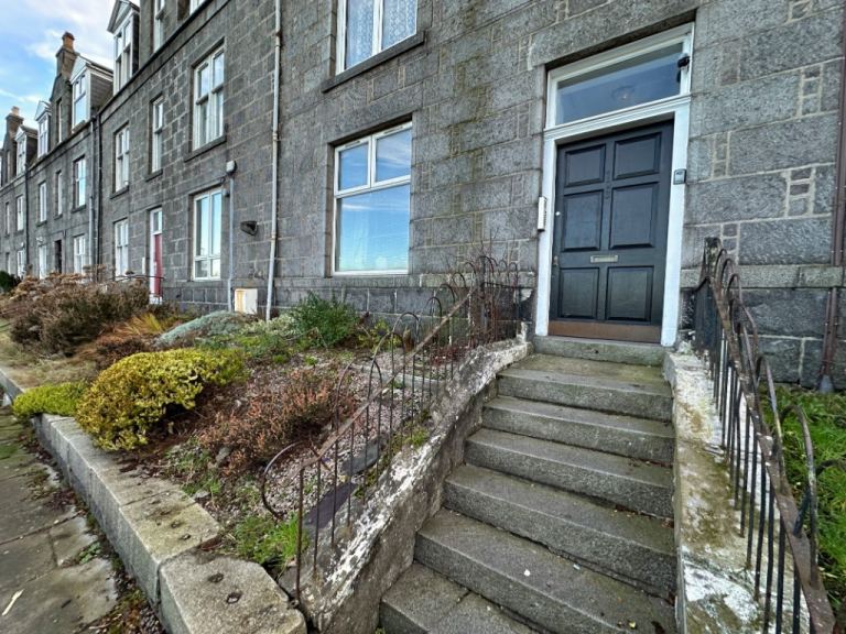 1 bedroom flat in Menzies Road, Torry, Aberdeen, AB11 7DG