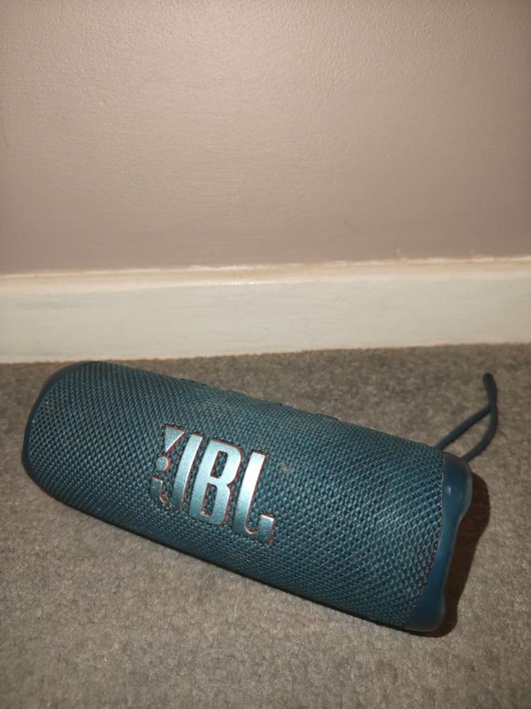 **£104 RETAIL**JBL Flip 6 Portable Bluetooth Speaker
