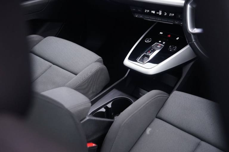 2022 Audi Q4 e-tron 35 Sport SUV 5dr Electric Auto 55kWh (170 ps) ESTATE ELECTRIC Automatic