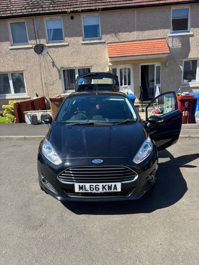 Ford, FIESTA, Hatchback, 2016, Manual, 1241 (cc), 3 doors