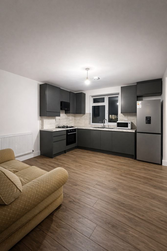 3 BEDROOM FLAT IN MITCHAM 
