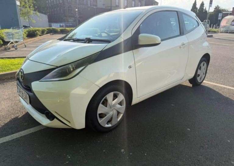 Toyota, AYGO, Hatchback, 2016, Manual, 998 (cc), 3 doors