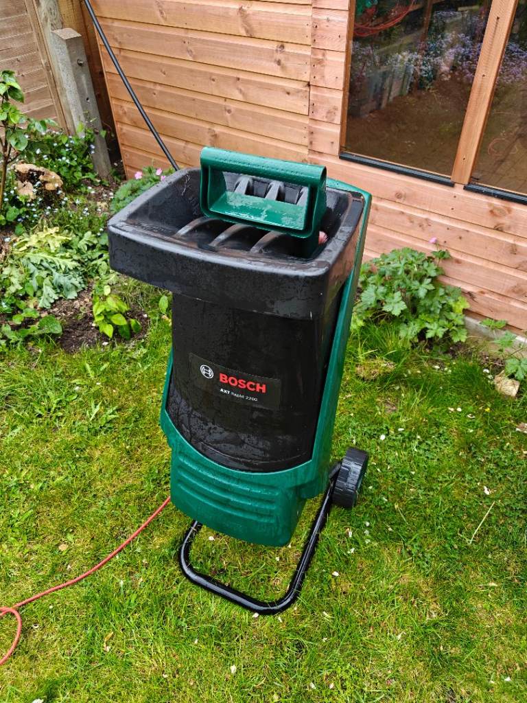 Bosch AXT Rapid 2200 Garden Shredder 