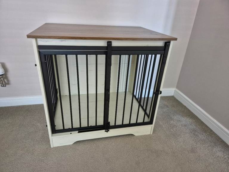 Dog crate 