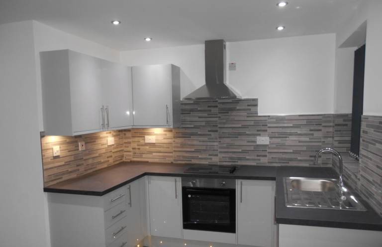 Fully Furnished 1-Bedroom Flat – Prime BD1 City-Centre Location