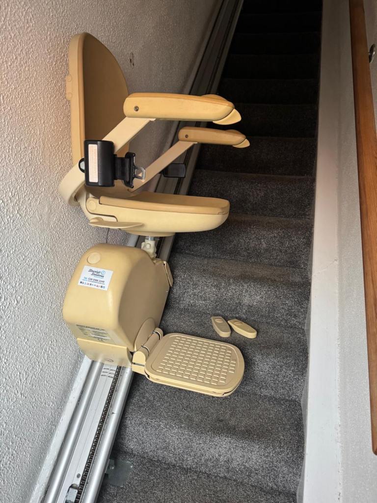 Left hand stair lift 