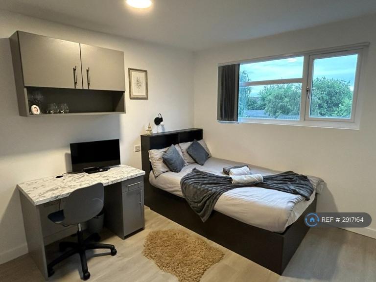 Studio flat in Humphrey Road, Manchester, M16 (#2917164)