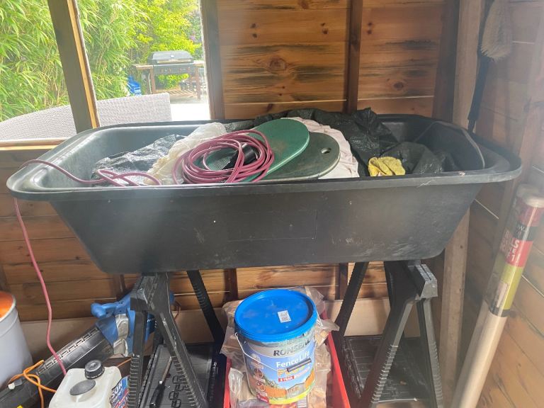 Plastic tub