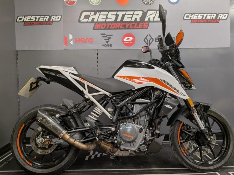 2022 (71) KTM 390 Duke