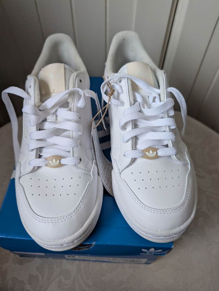 Ladies Adidas continental 80 vegan trainers.  New with tags 