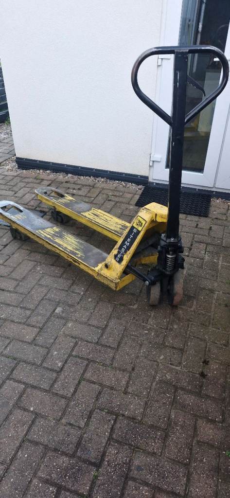 Pallet truck / pump truck JCB